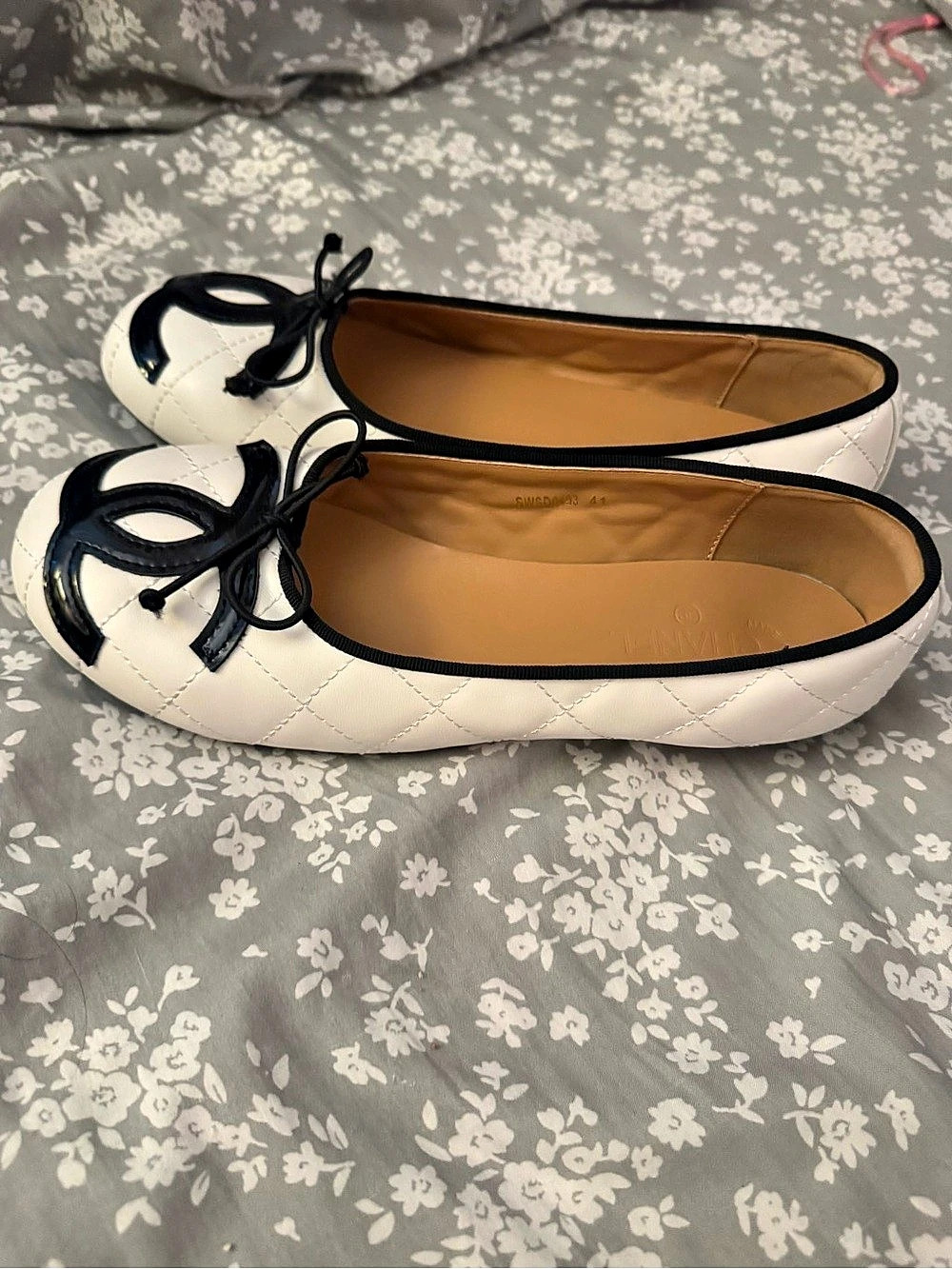 Quilted Cap Toe Ballerina Flats White & Black